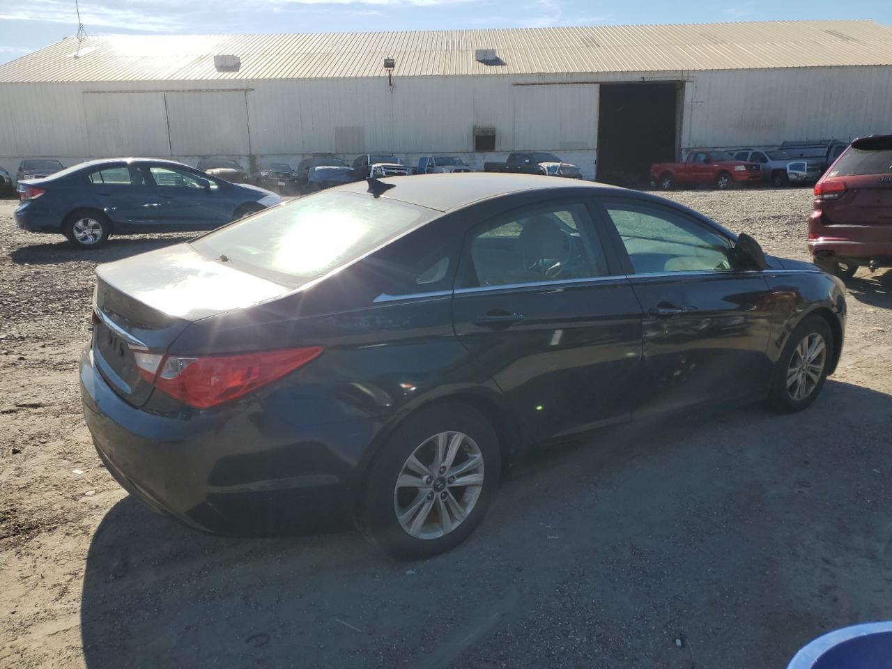 2011 HYUNDAI SONATA