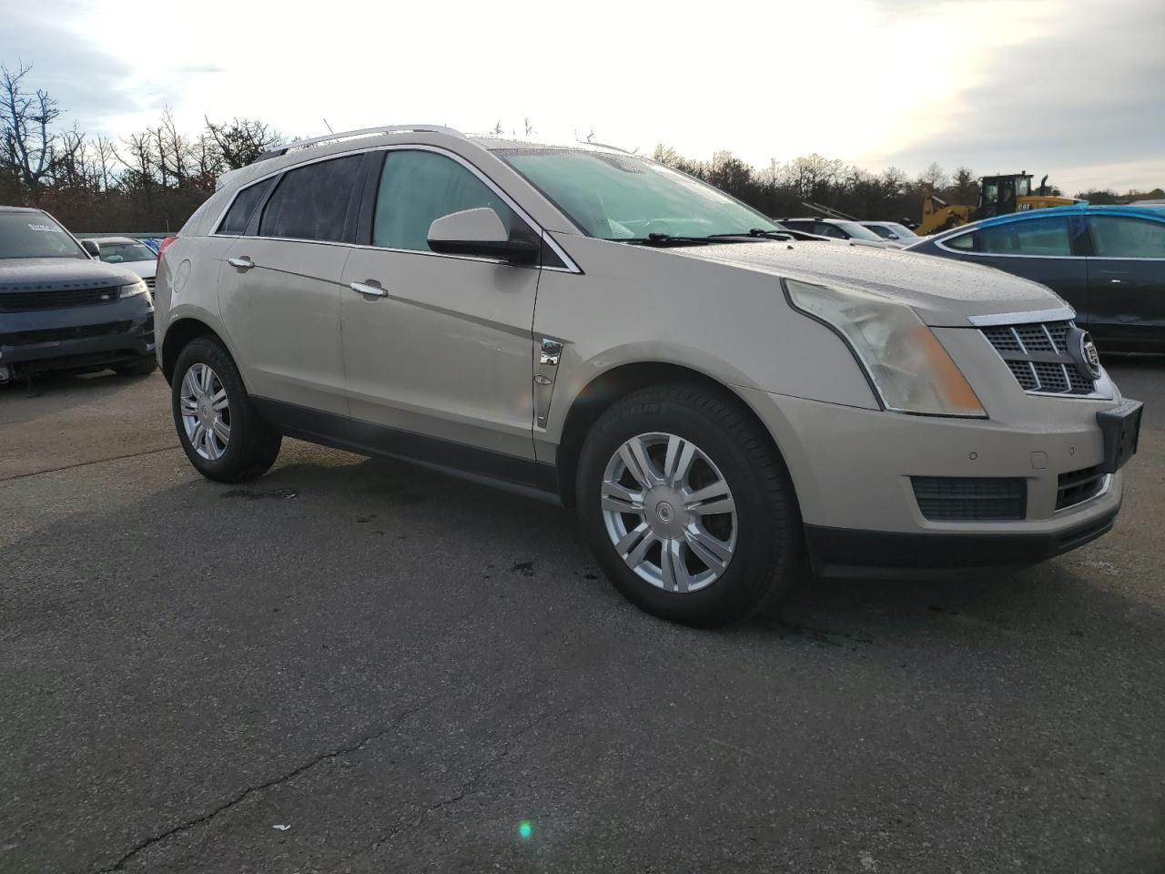 2010 CADILLAC SRX