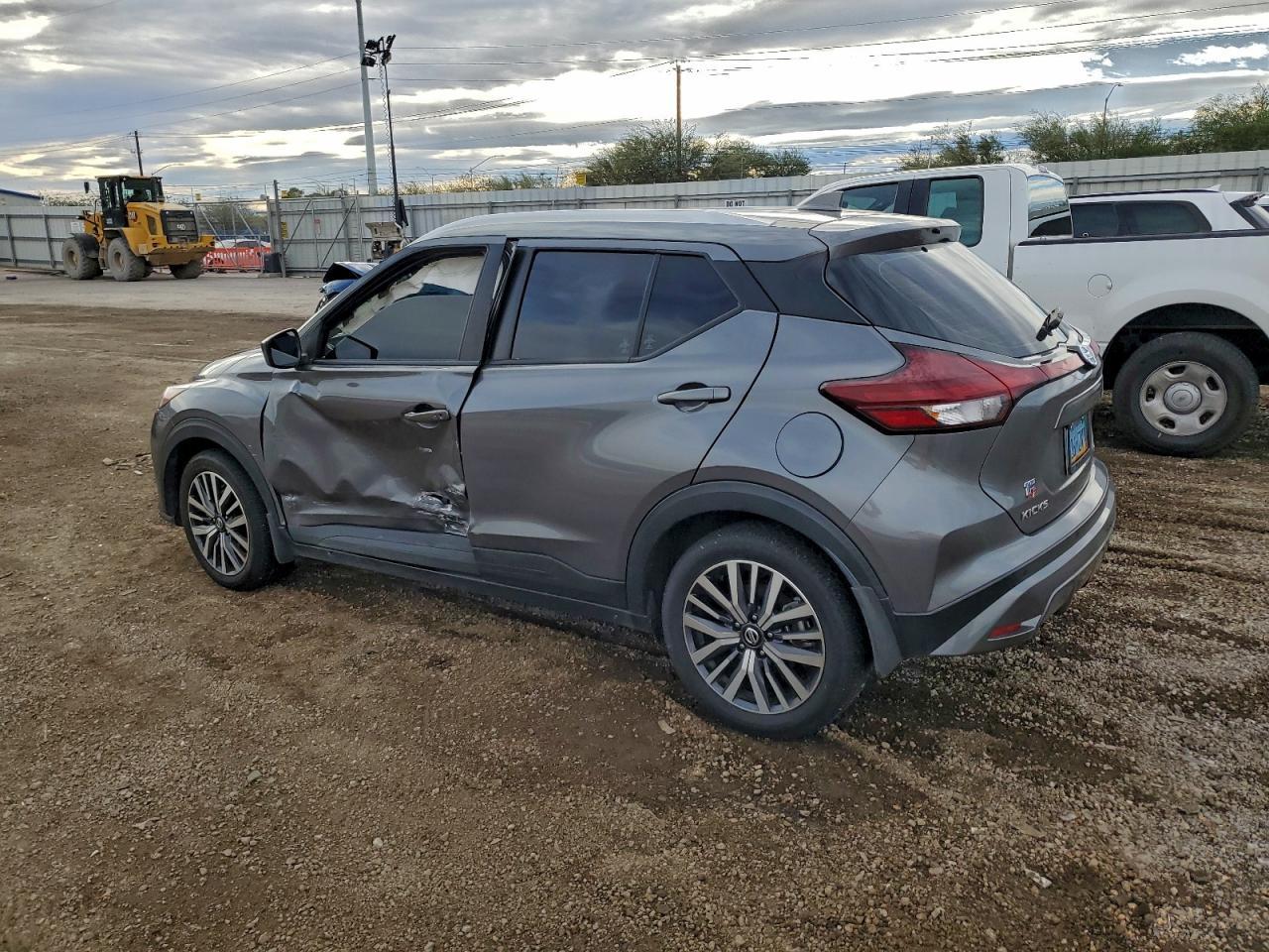 2021 NISSAN KICKS