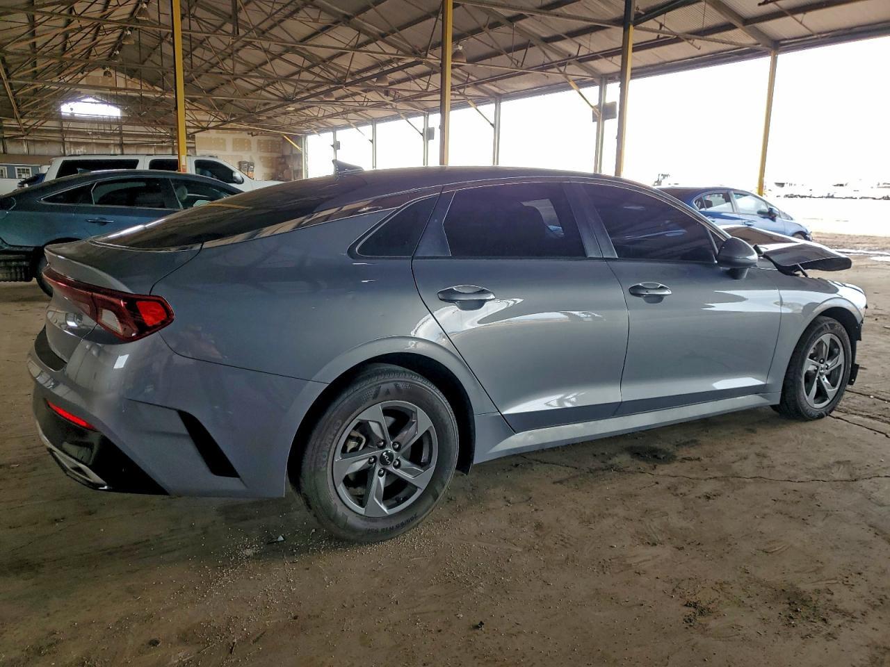 2022 KIA K5