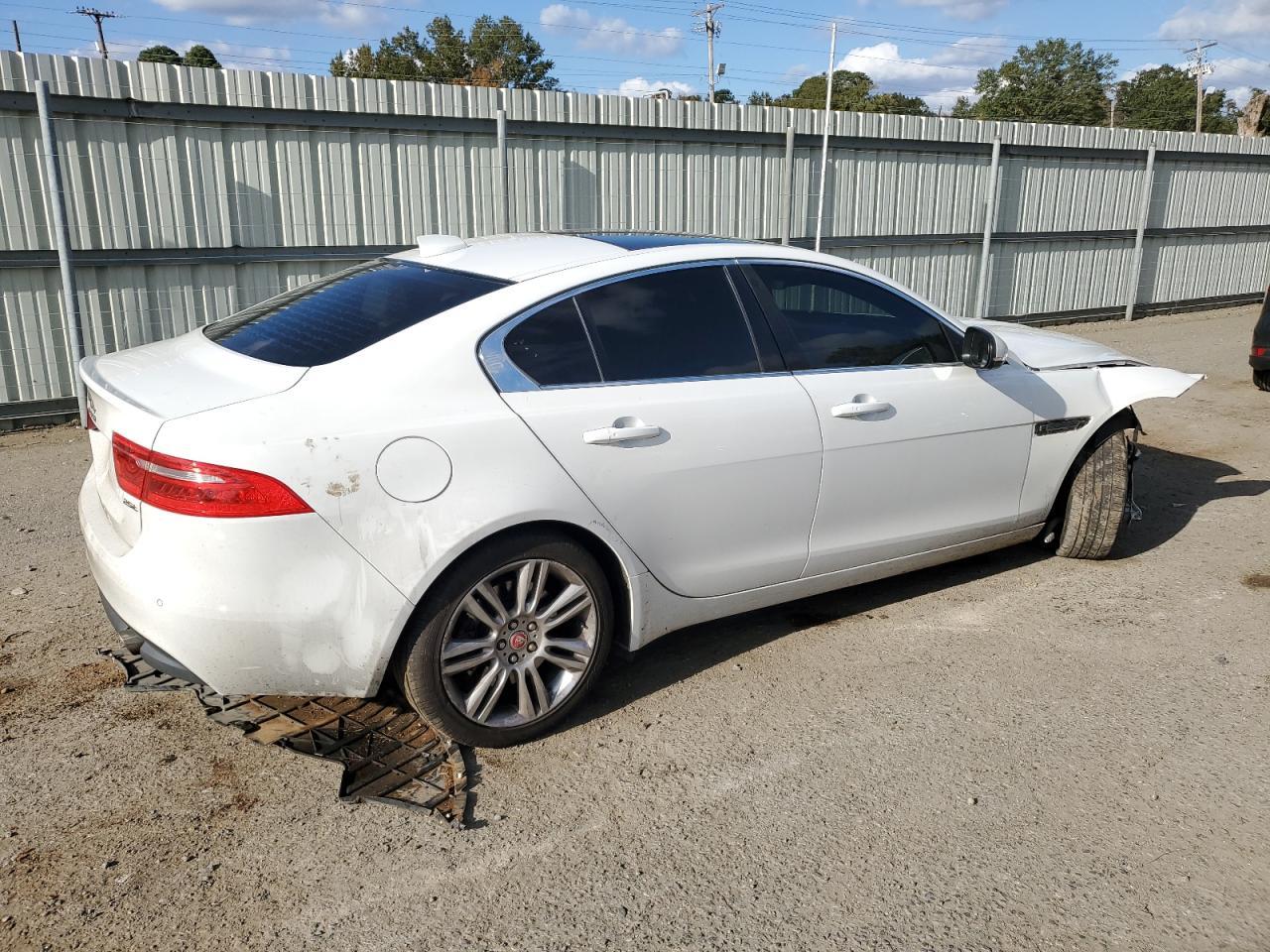 2019 JAGUAR XE