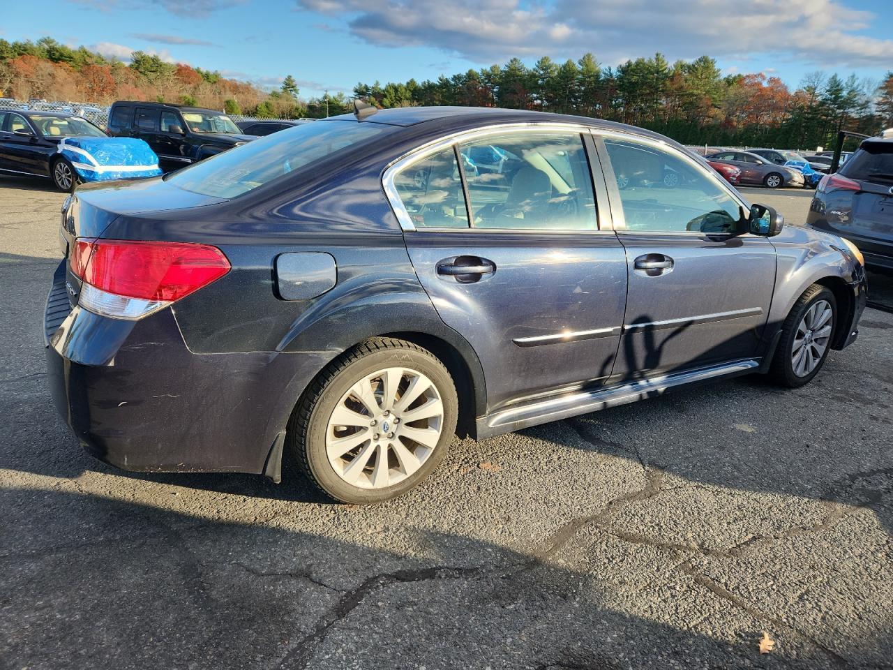 2012 SUBARU Legacy