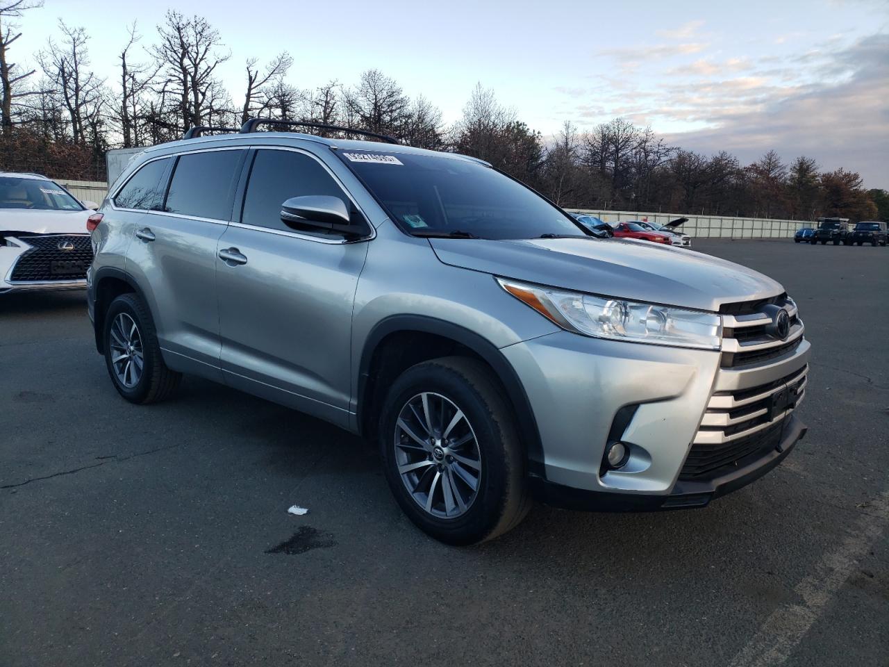 2018 TOYOTA HIGHLANDER