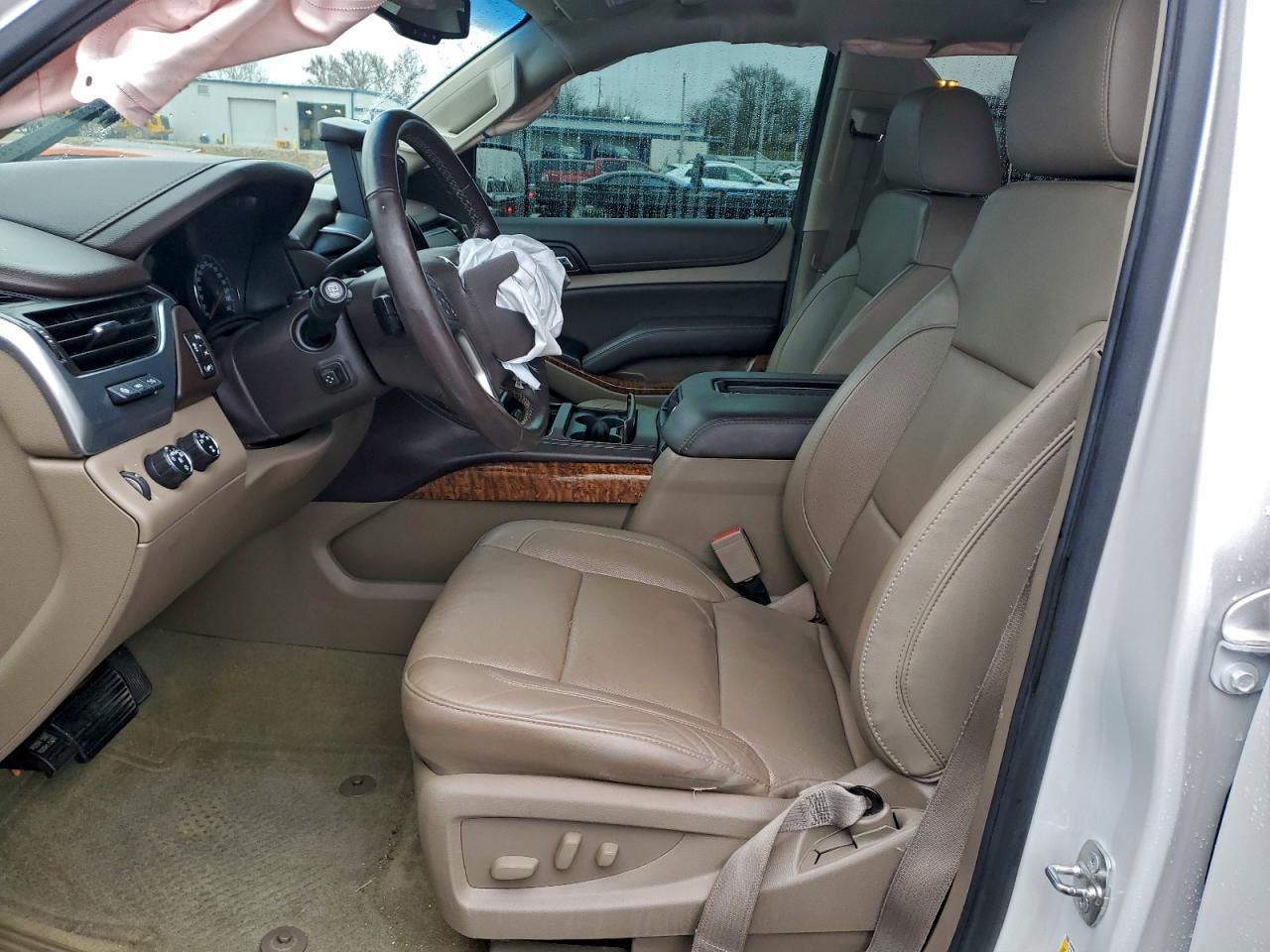 2016 CHEVROLET Suburban