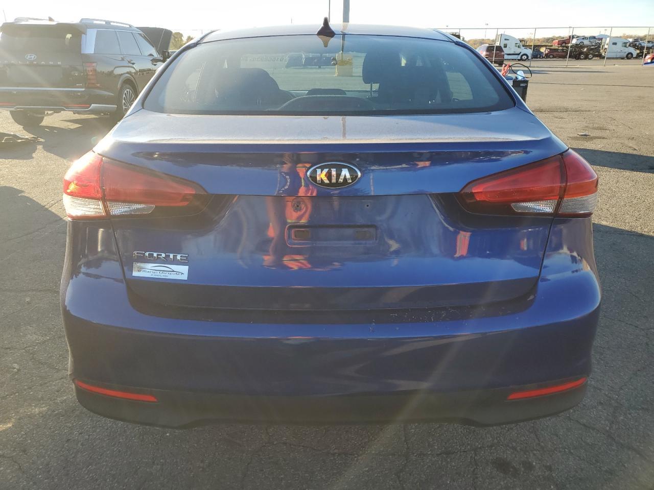2017 KIA FORTE