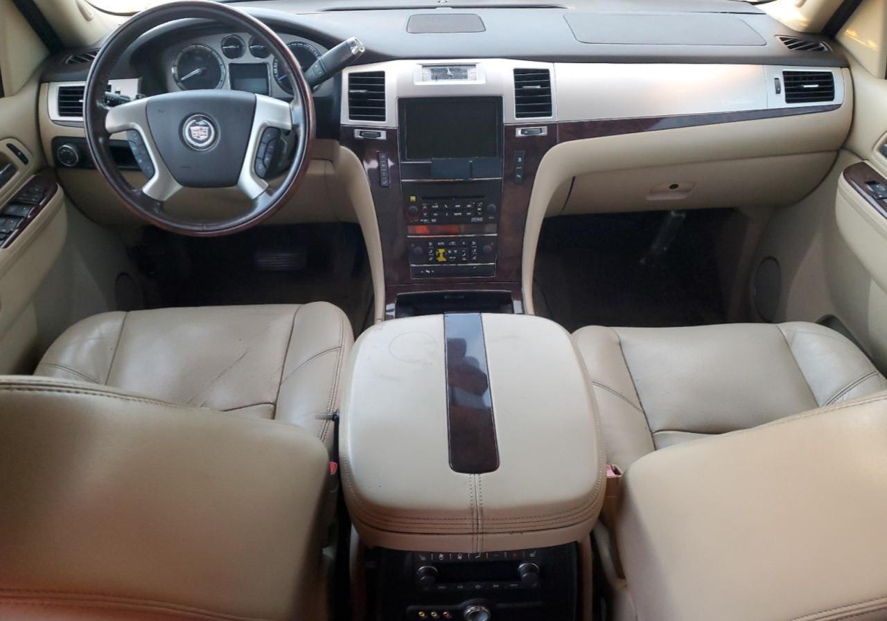 2011 CADILLAC Escalade ESV