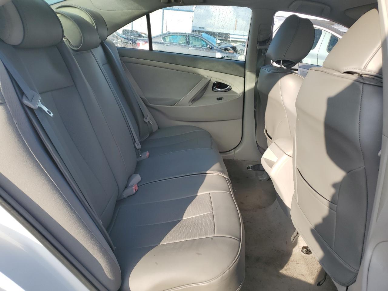 2011 TOYOTA CAMRY