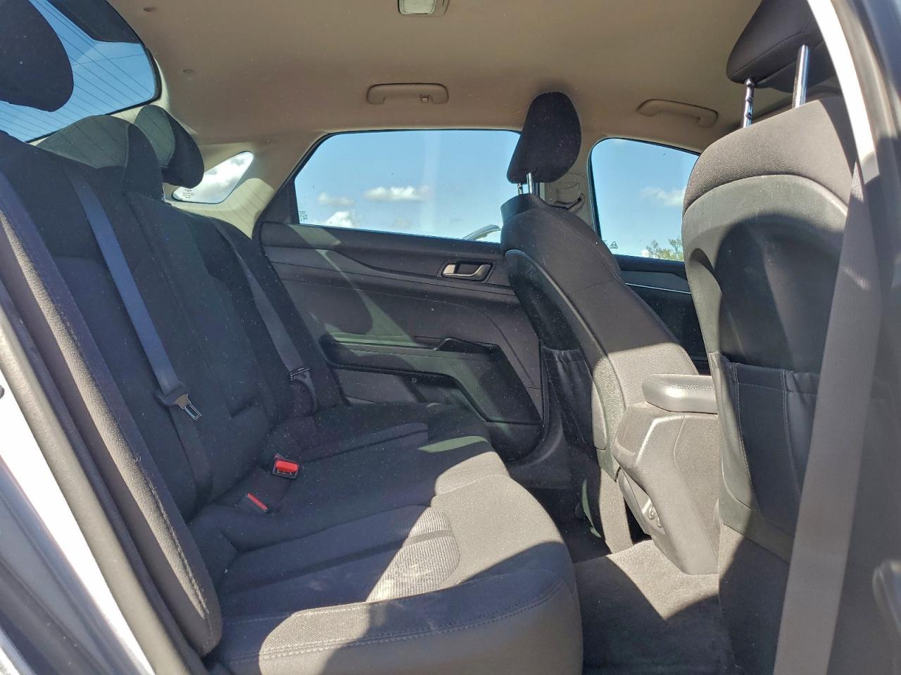 2023 KIA K5