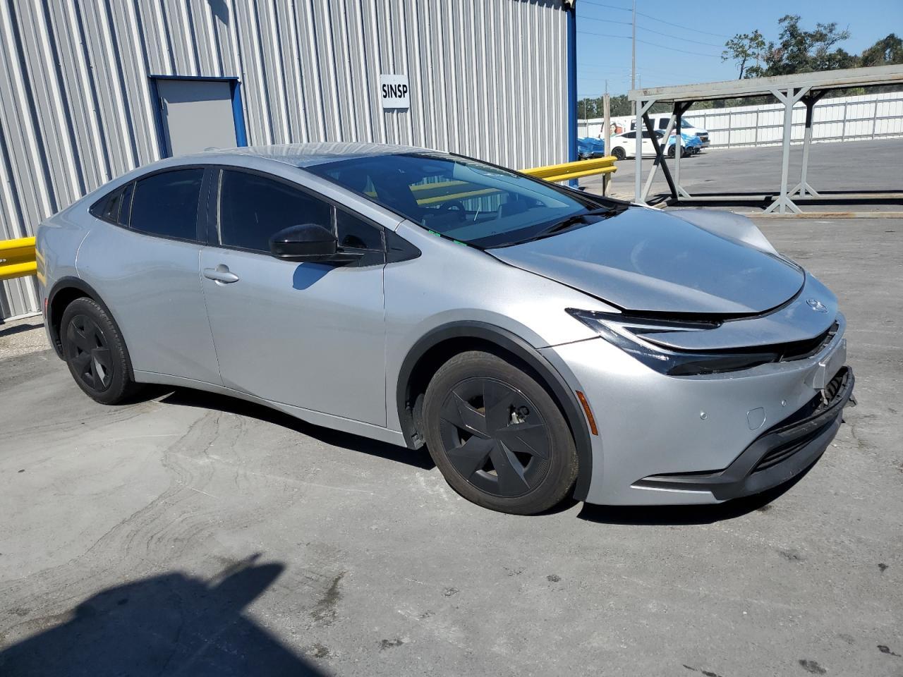 2024 TOYOTA PRIUS