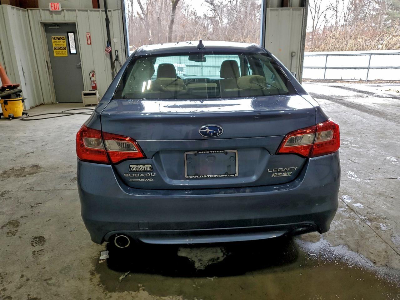 2016 SUBARU Legacy