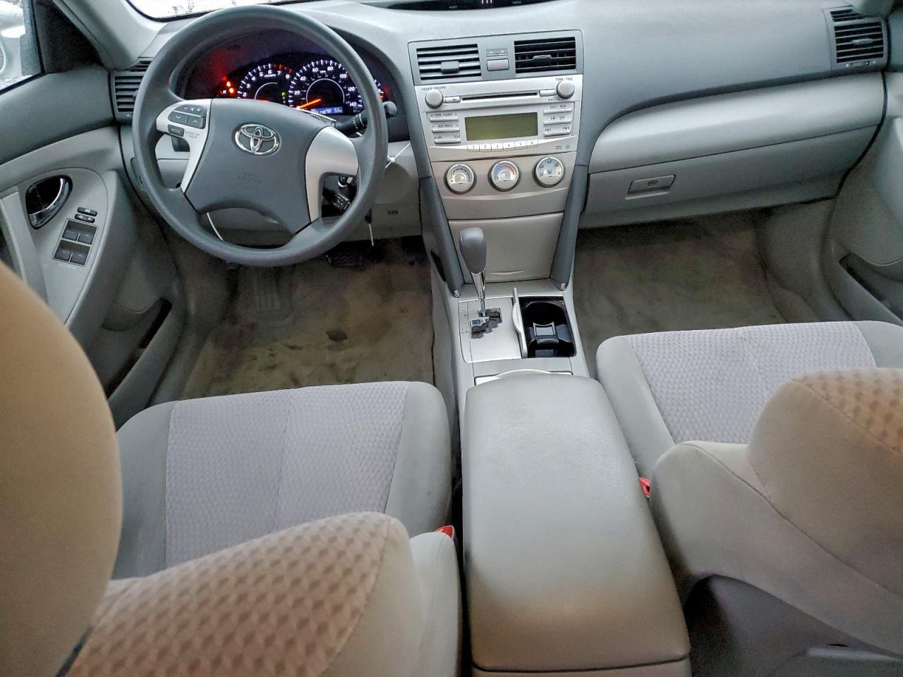 2011 TOYOTA CAMRY
