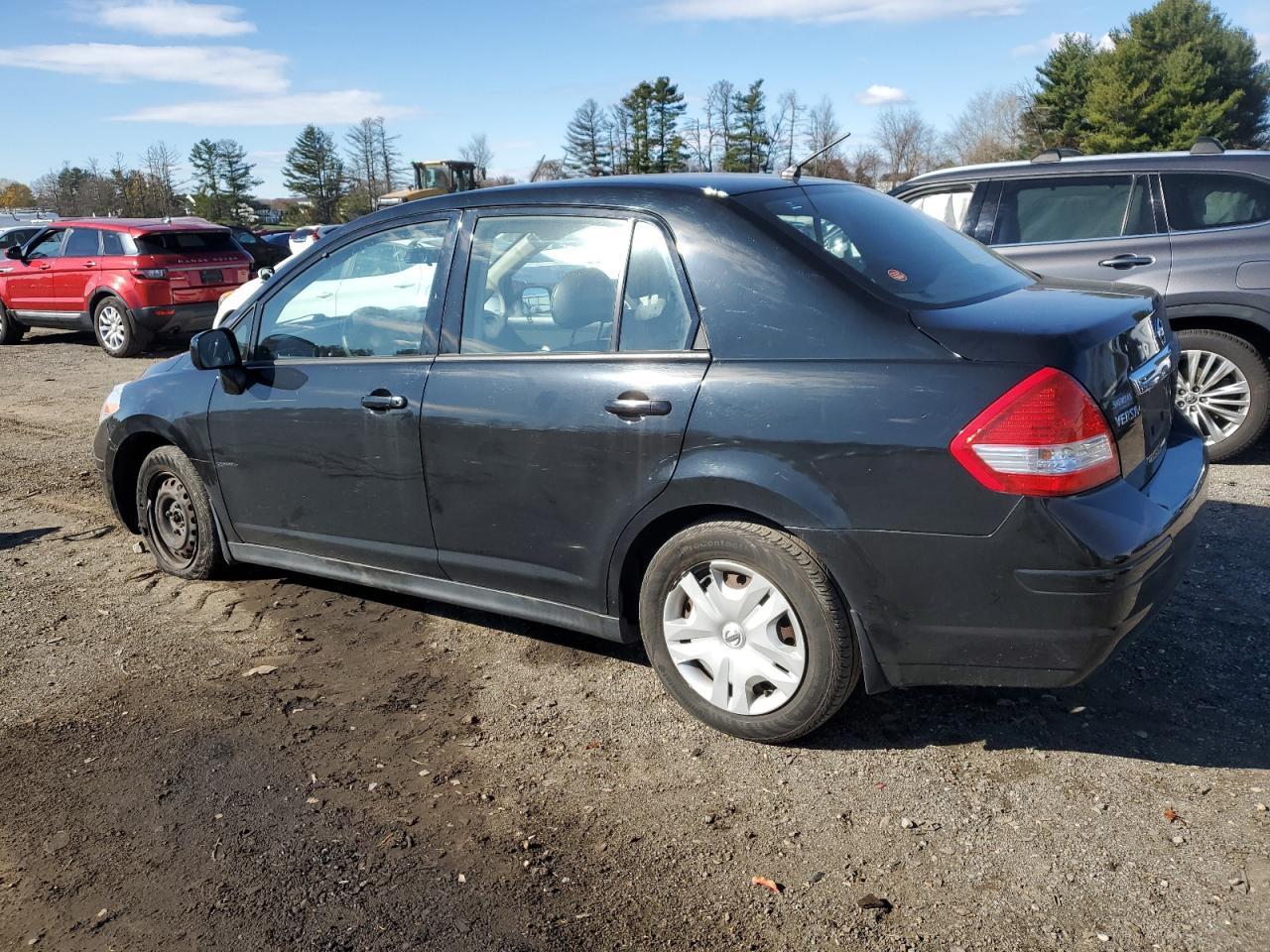 2011 NISSAN VERSA