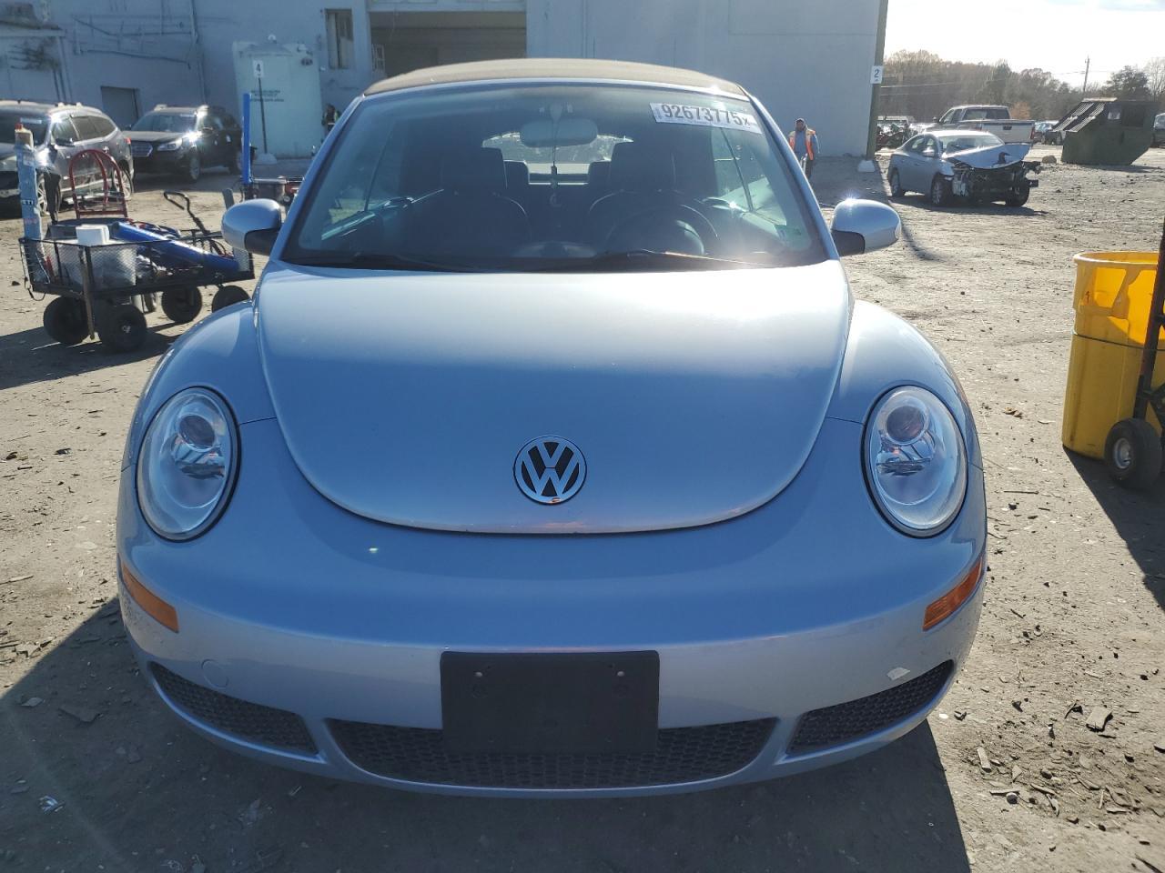2009 VOLKSWAGEN Beetle