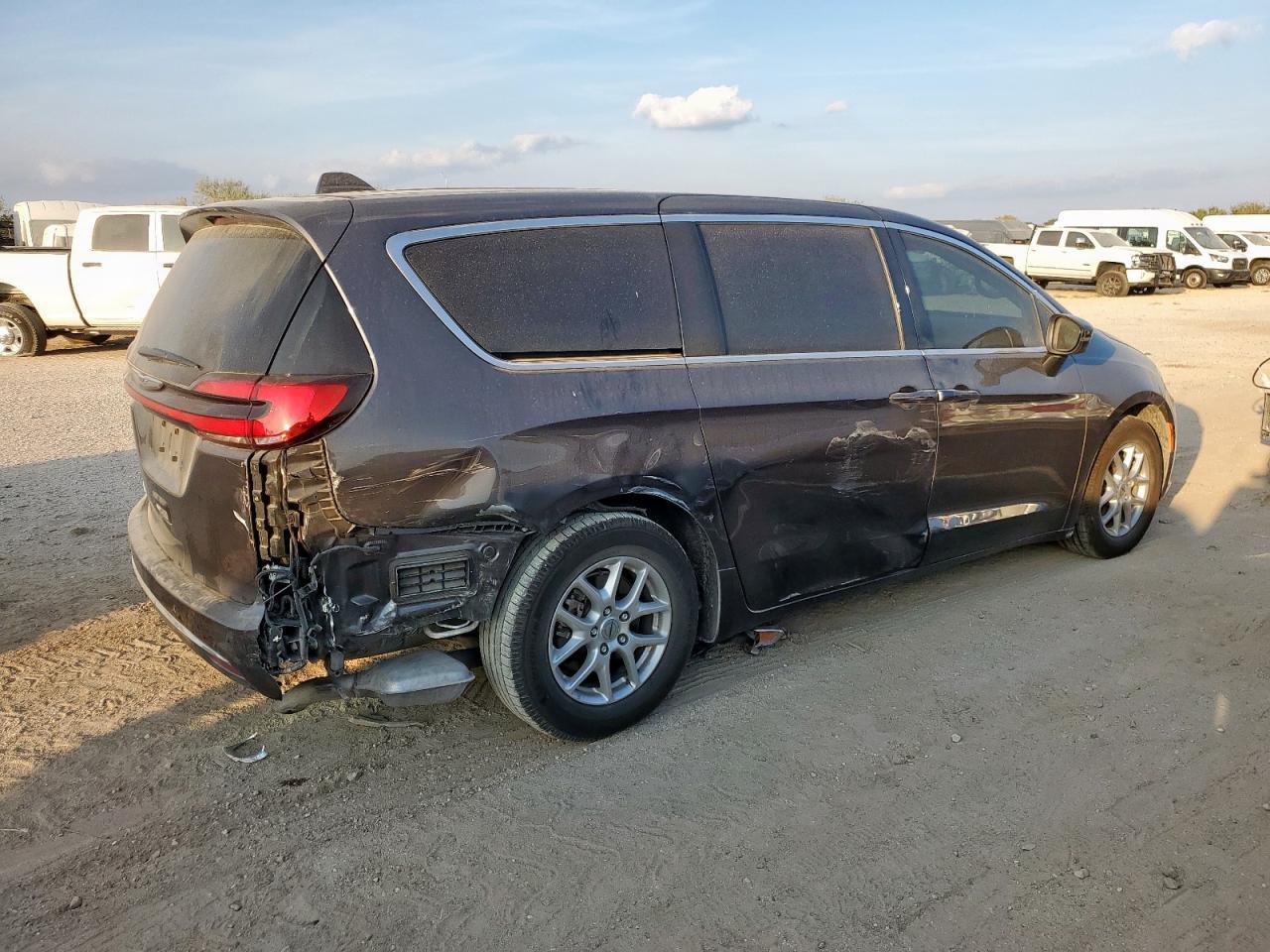 2023 CHRYSLER Pacifica
