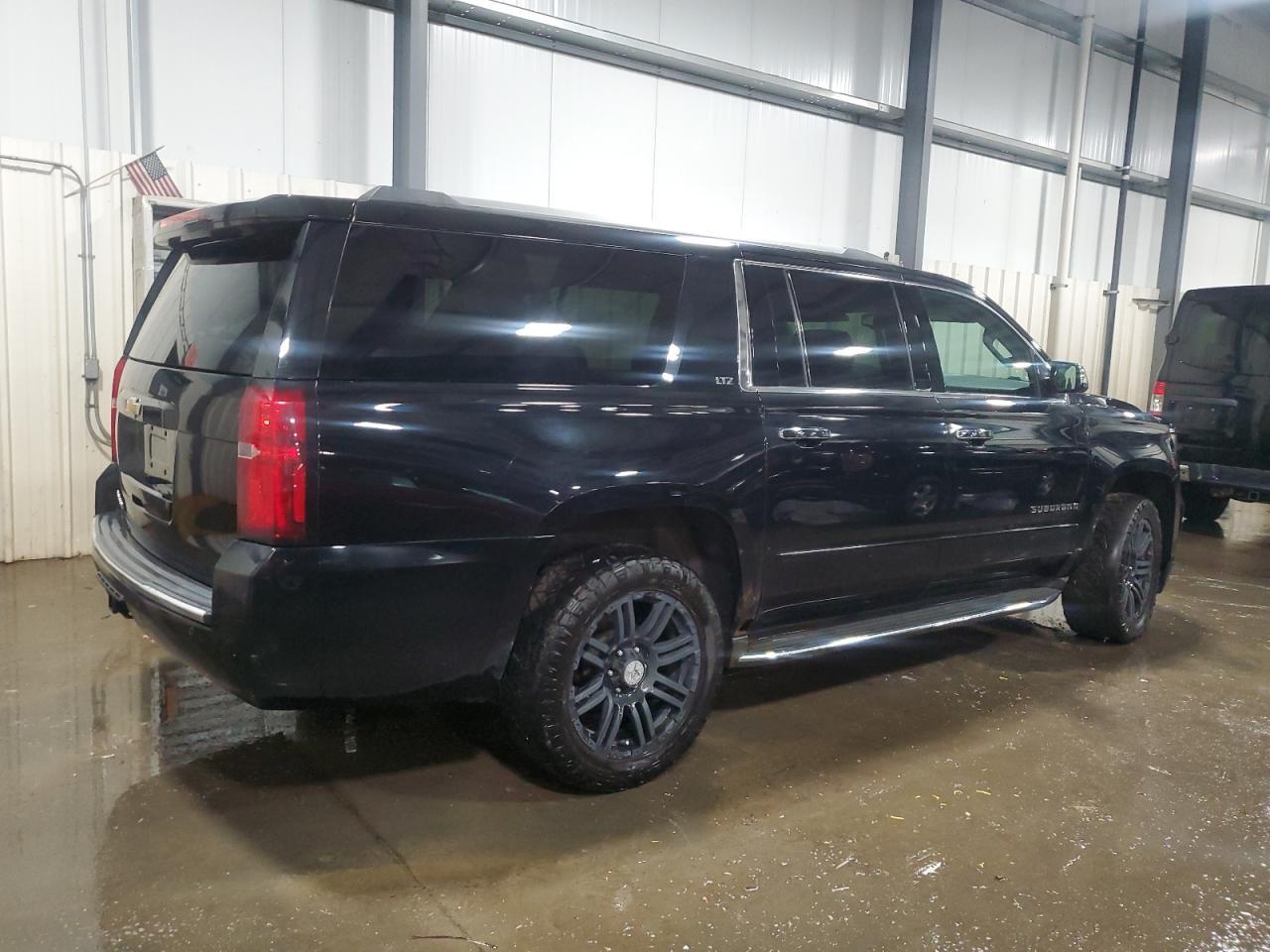 2015 CHEVROLET Suburban