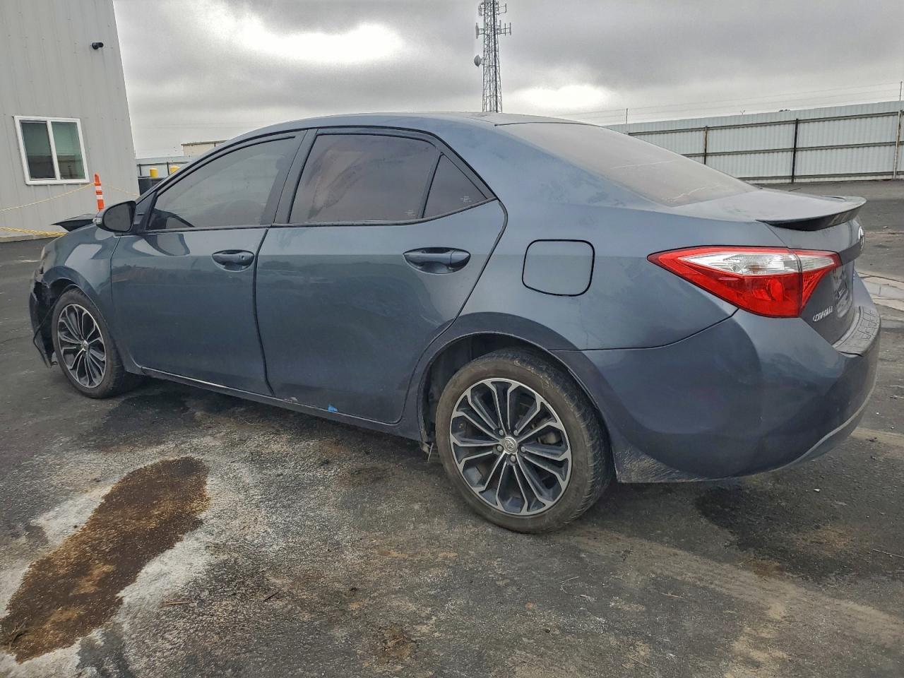 2015 TOYOTA COROLLA