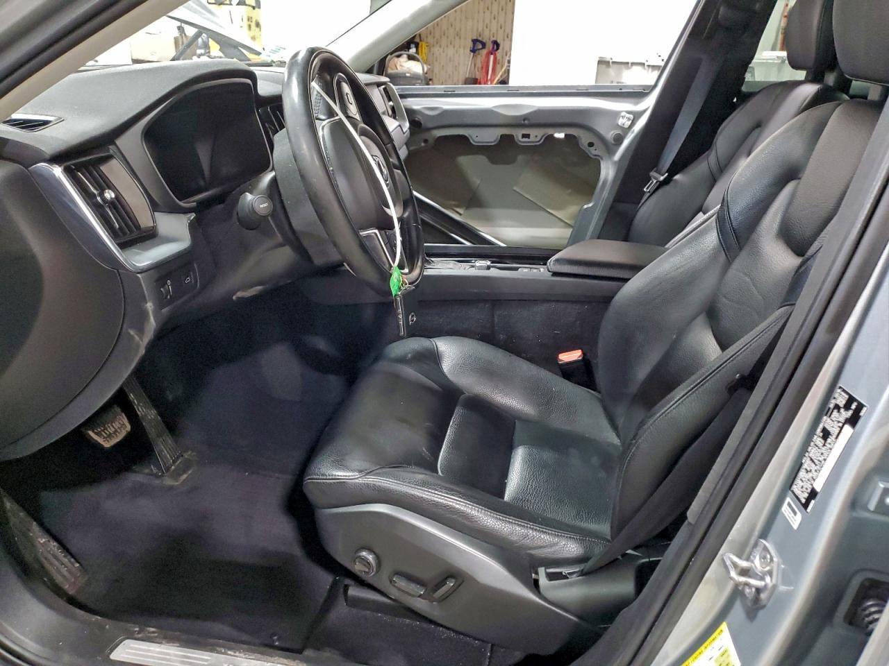 2018 VOLVO XC60