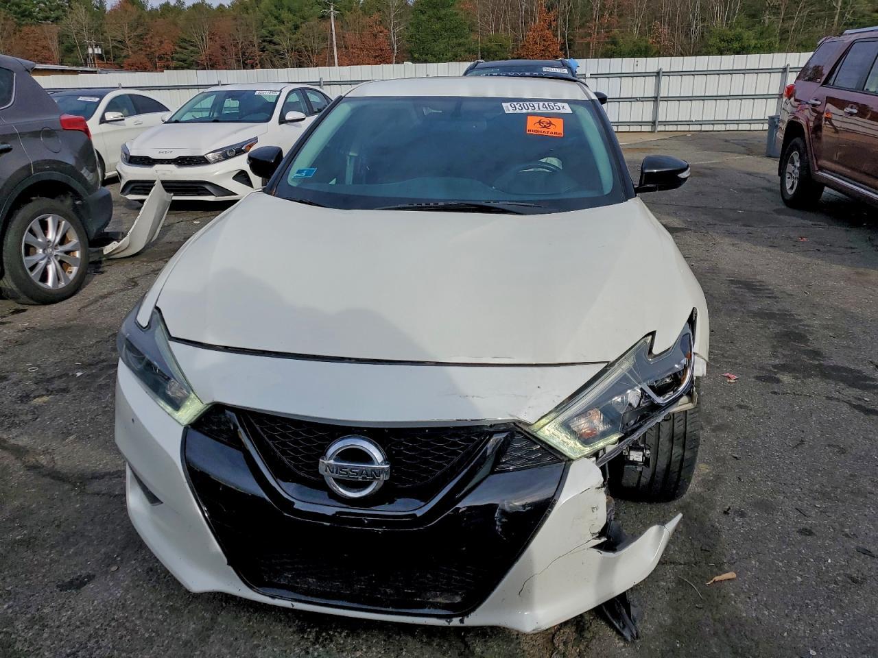 2016 NISSAN Maxima