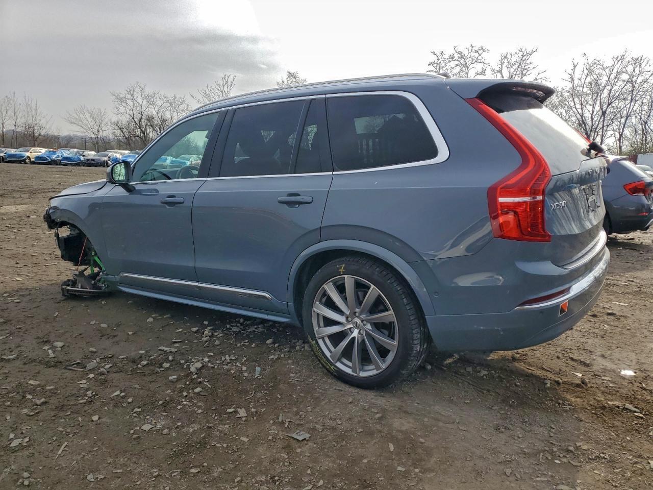 2023 VOLVO XC90