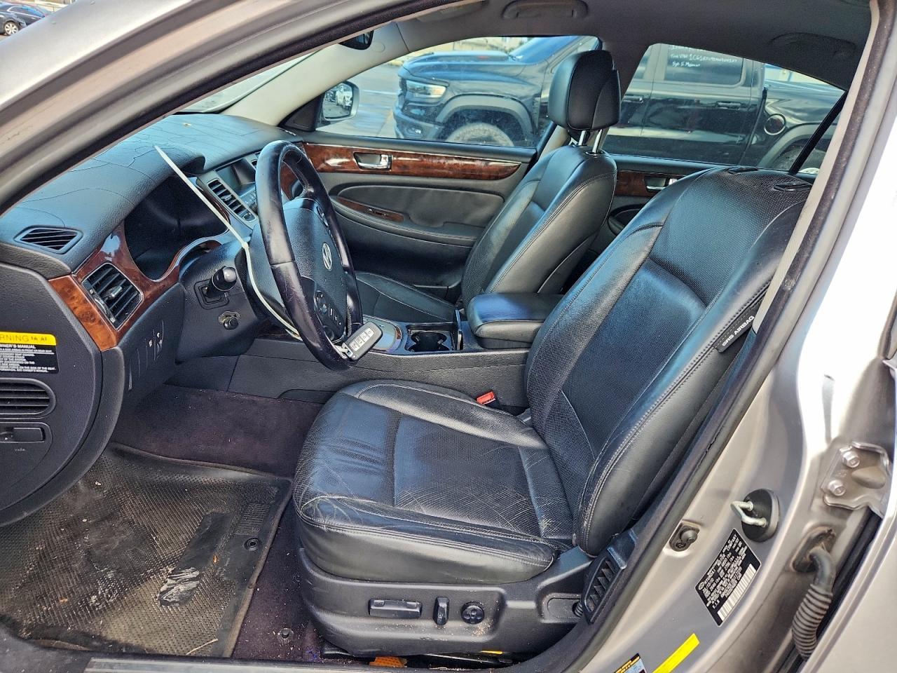 2011 HYUNDAI GENESIS