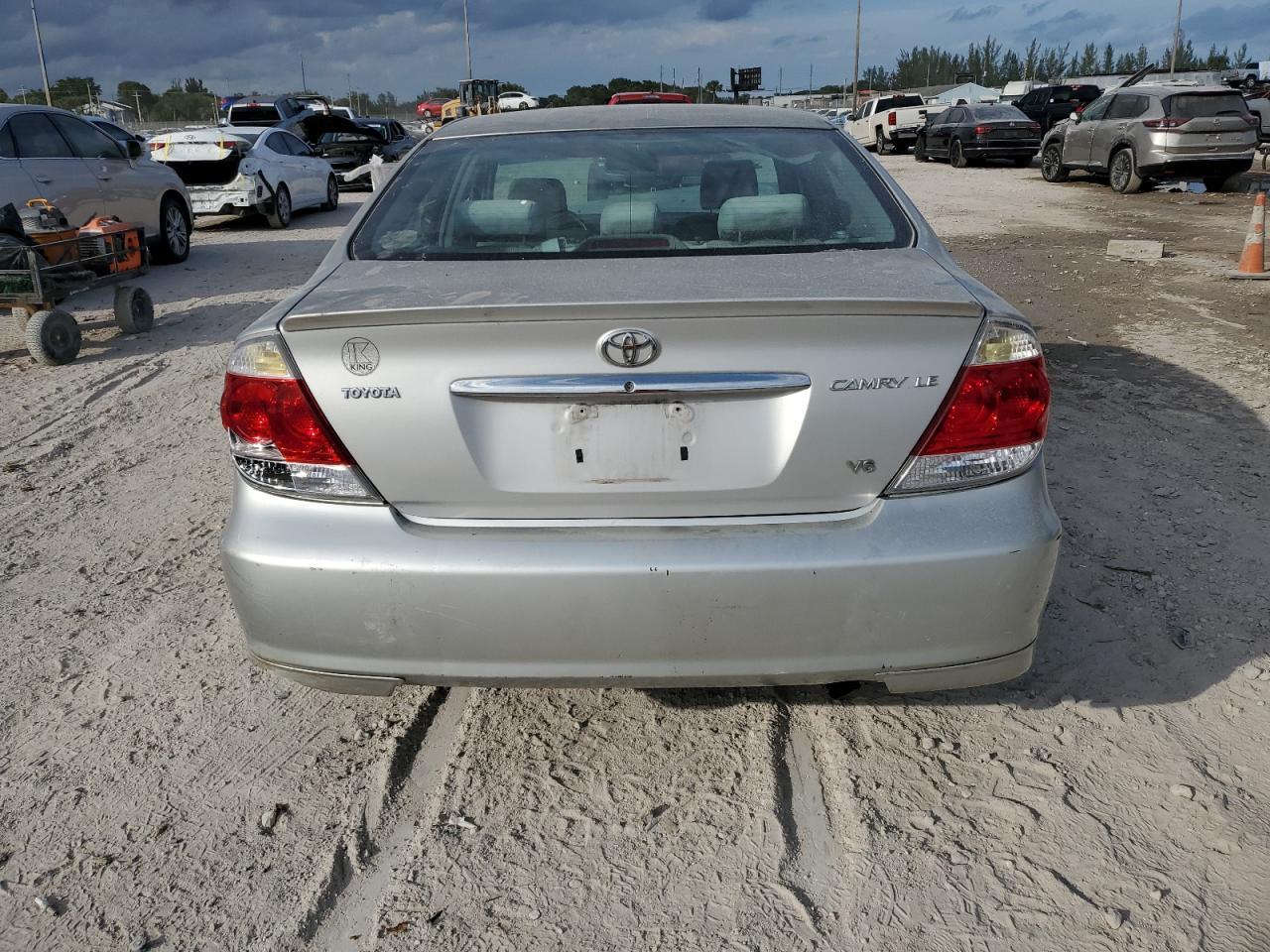 2005 TOYOTA CAMRY