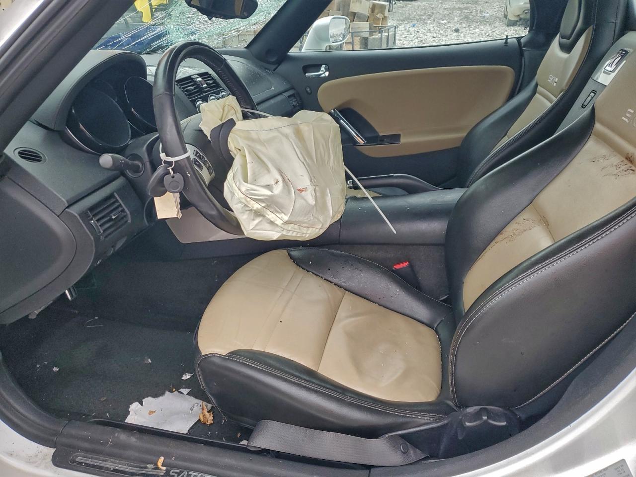 2008 SATURN Sky