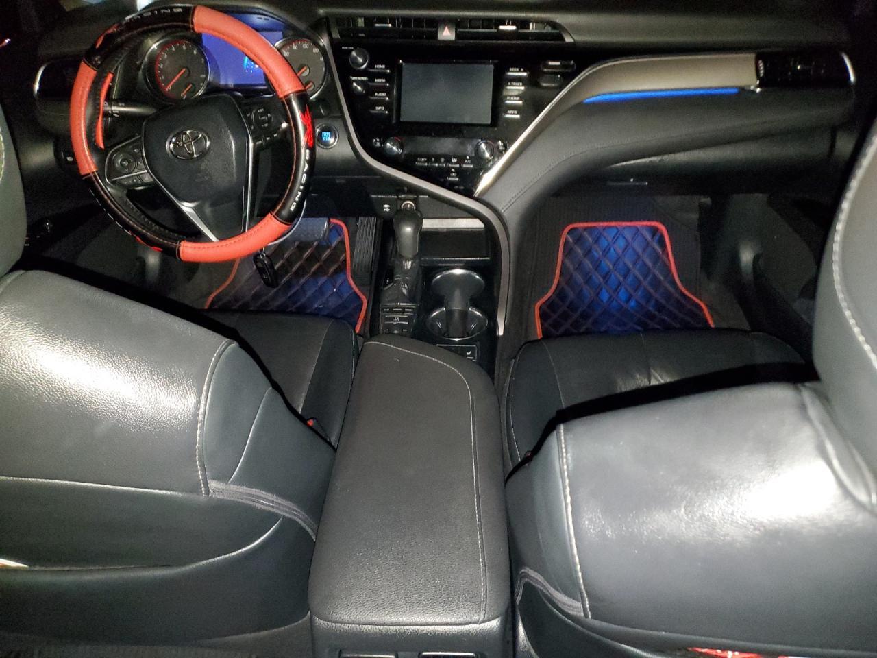 2018 TOYOTA CAMRY