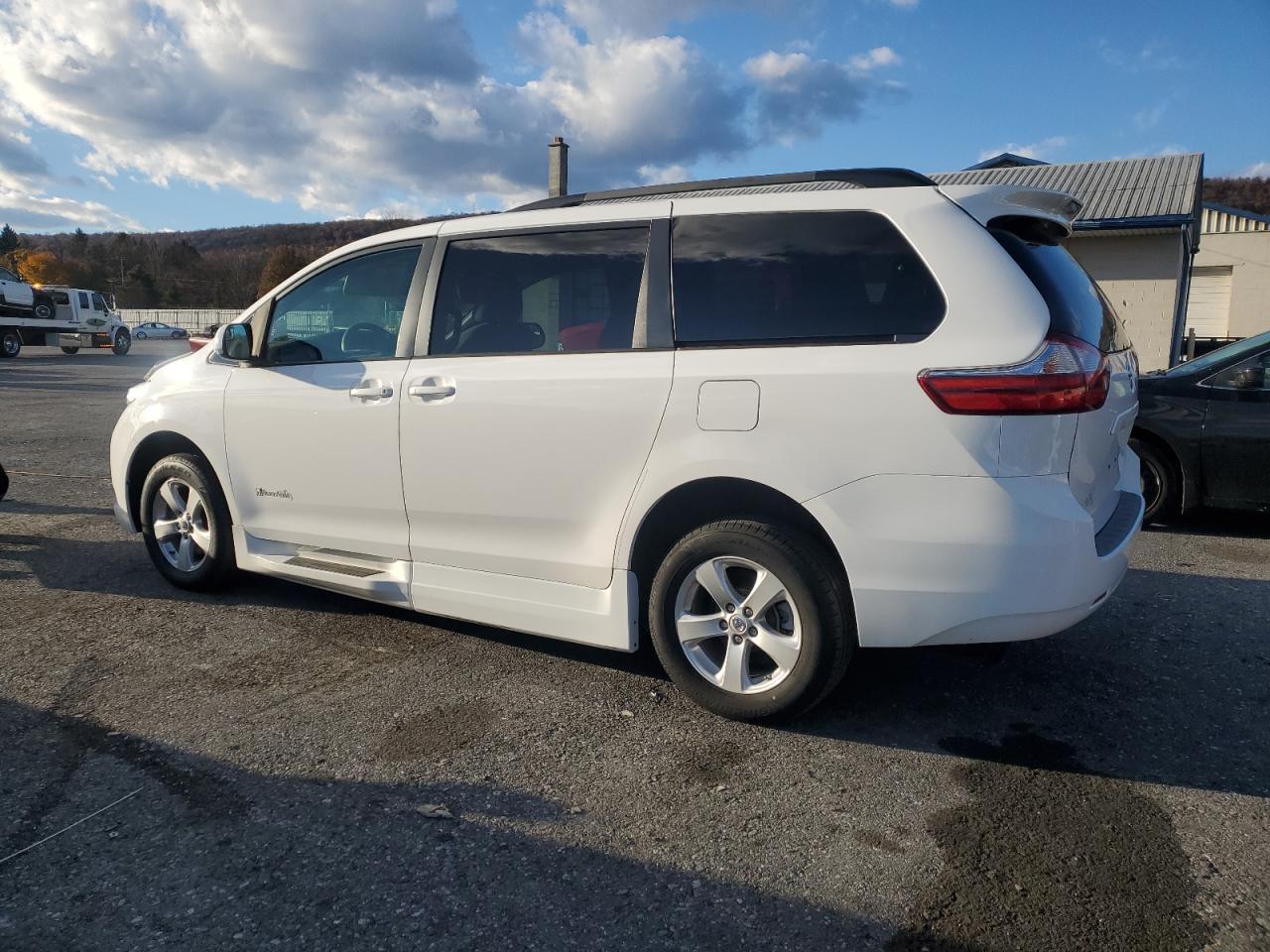 2015 TOYOTA SIENNA