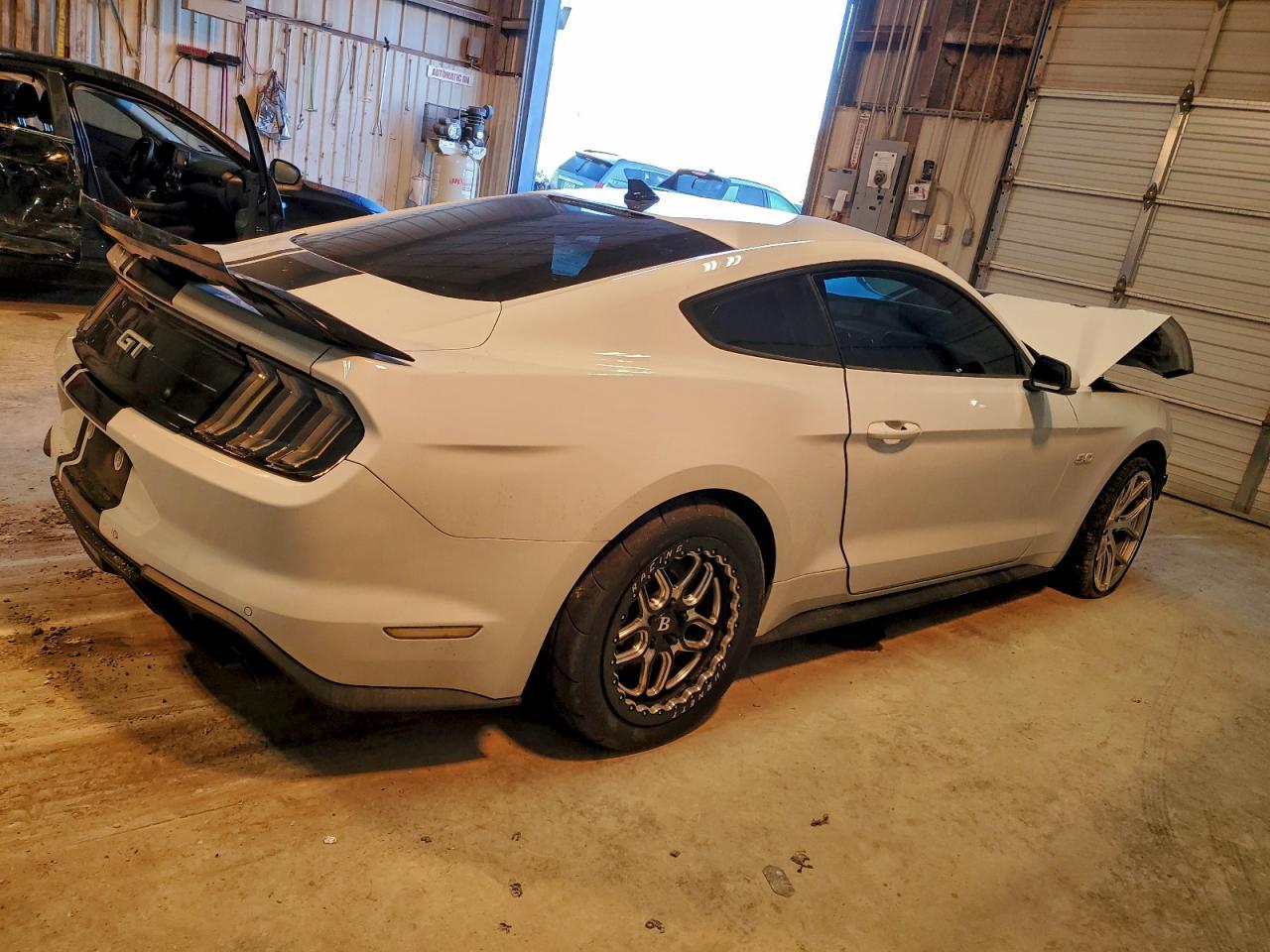 2021 FORD MUSTANG