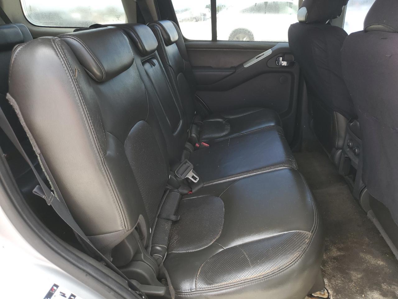 2011 NISSAN PATHFINDER