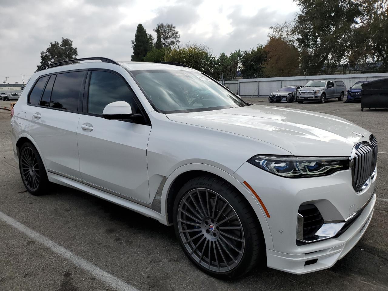 2022 BMW X7