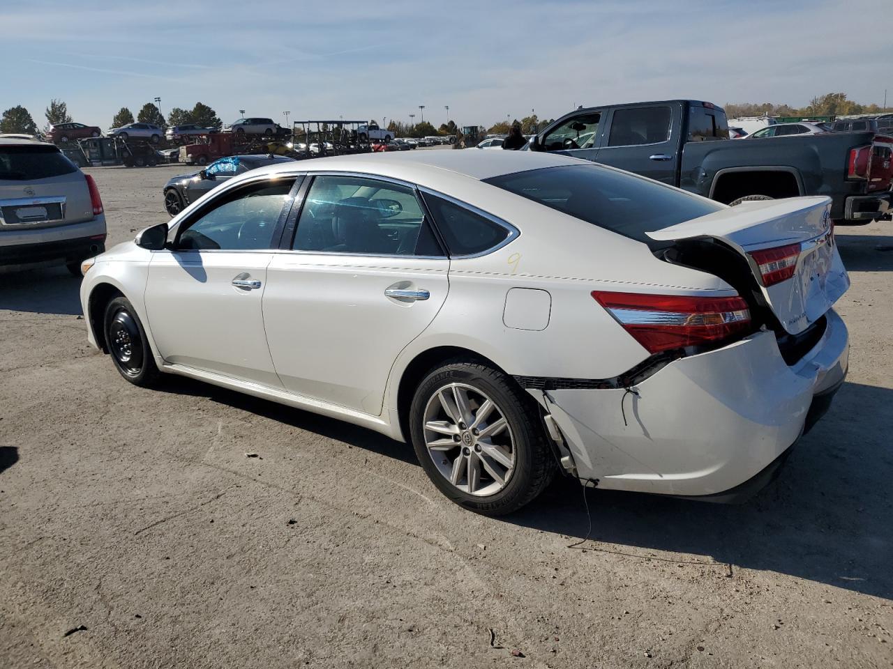2014 TOYOTA Avalon