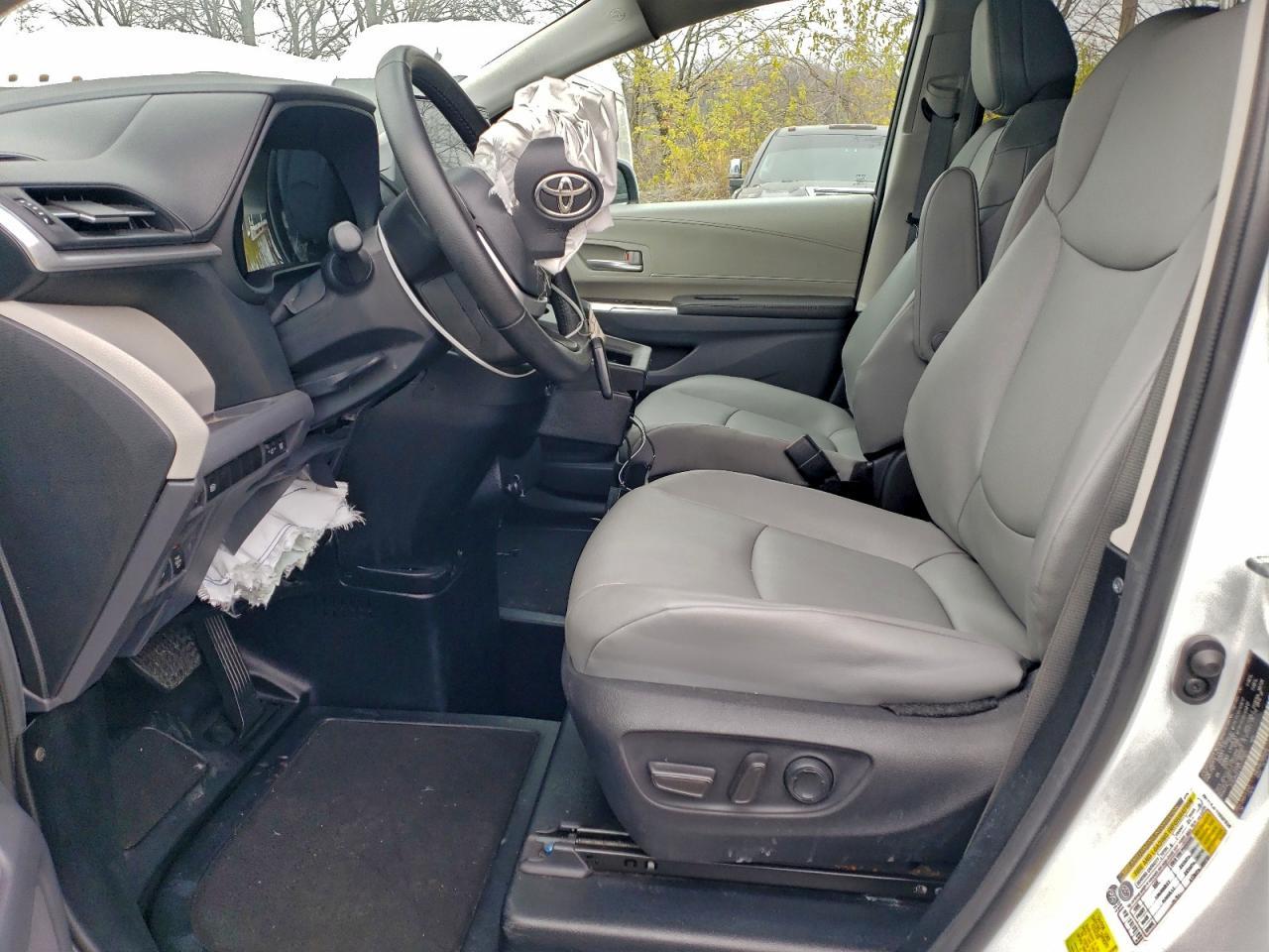 2023 TOYOTA SIENNA