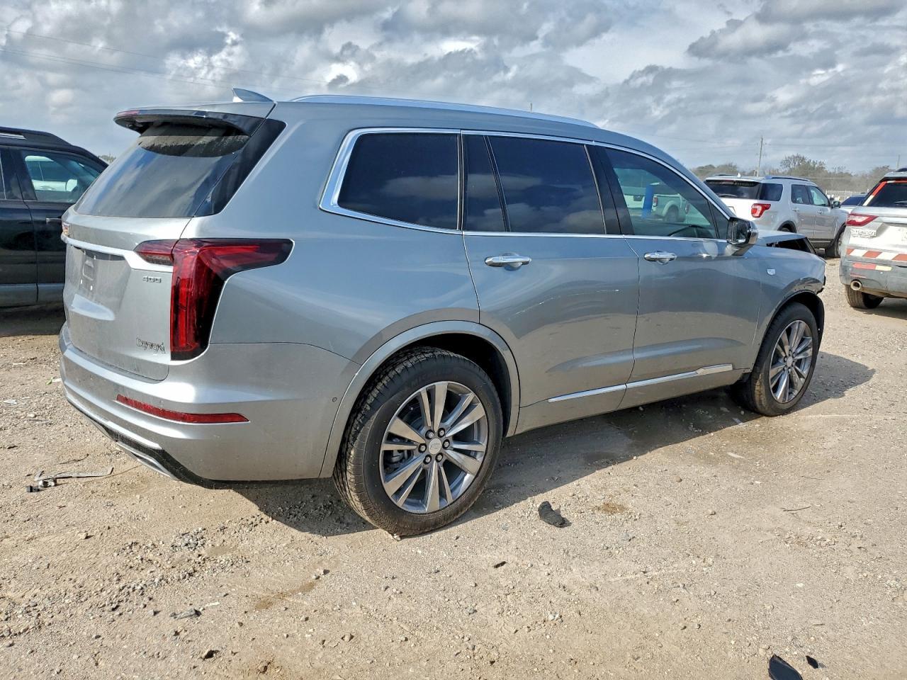 2025 CADILLAC XT6