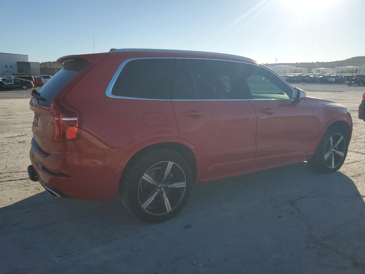 2019 VOLVO XC90