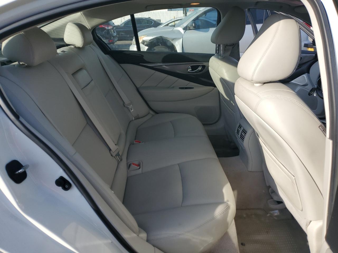 2017 INFINITI Q50