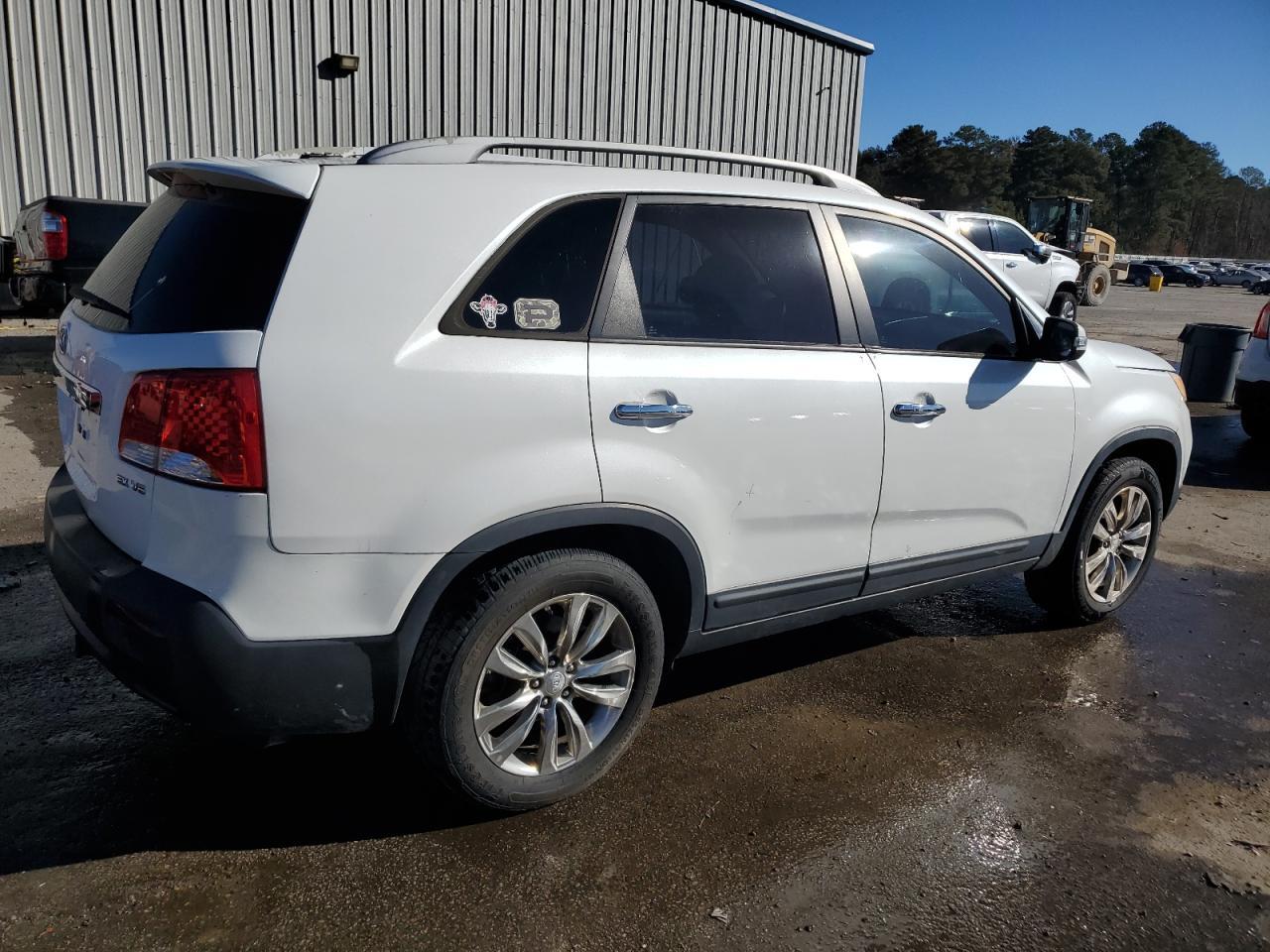 2011 KIA SORENTO