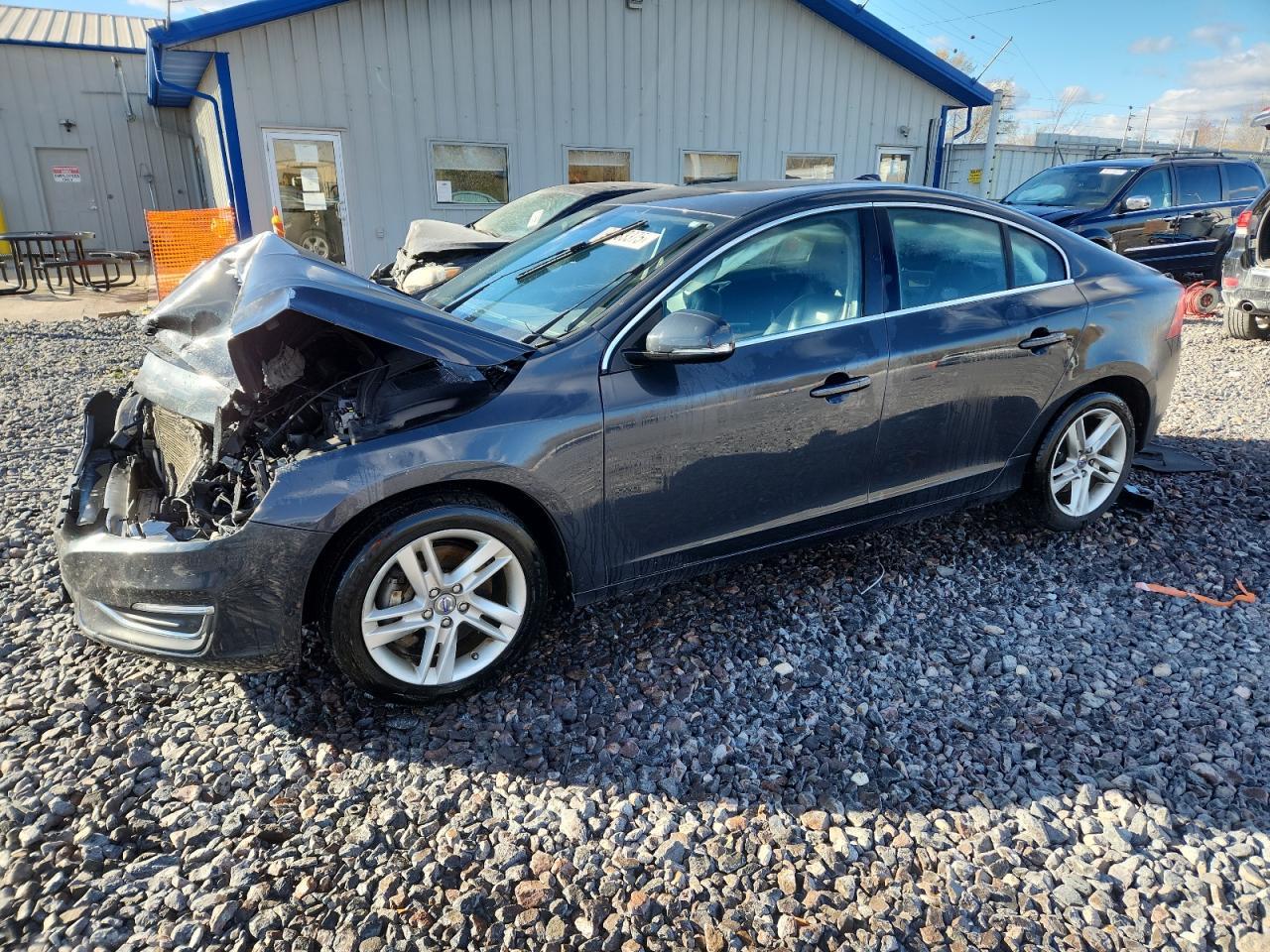 2015 VOLVO S60