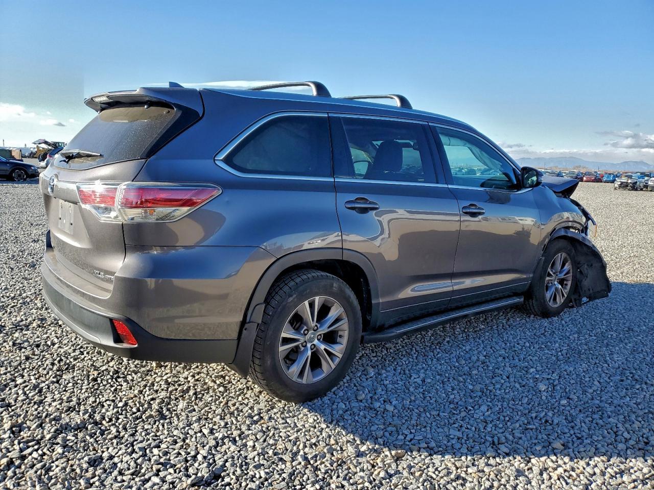 2015 TOYOTA HIGHLANDER