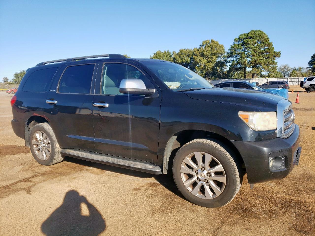 2011 TOYOTA Sequoia