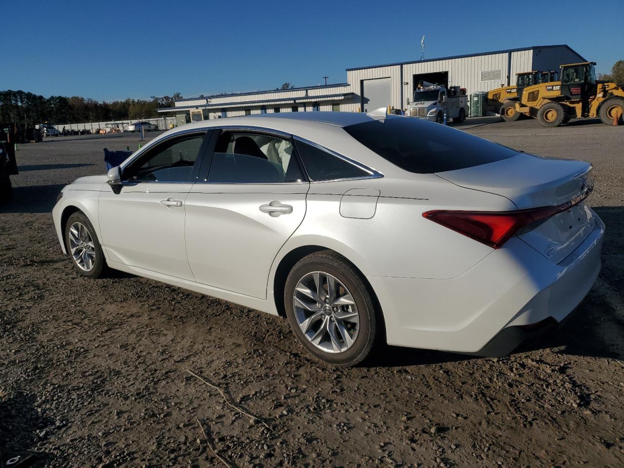 2022 TOYOTA Avalon
