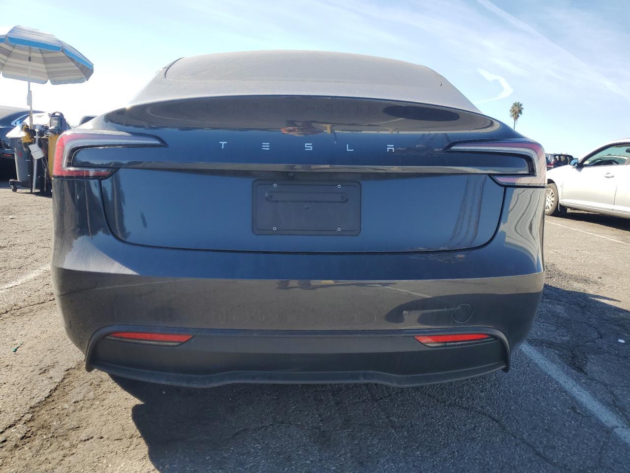 2025 TESLA MODEL 3