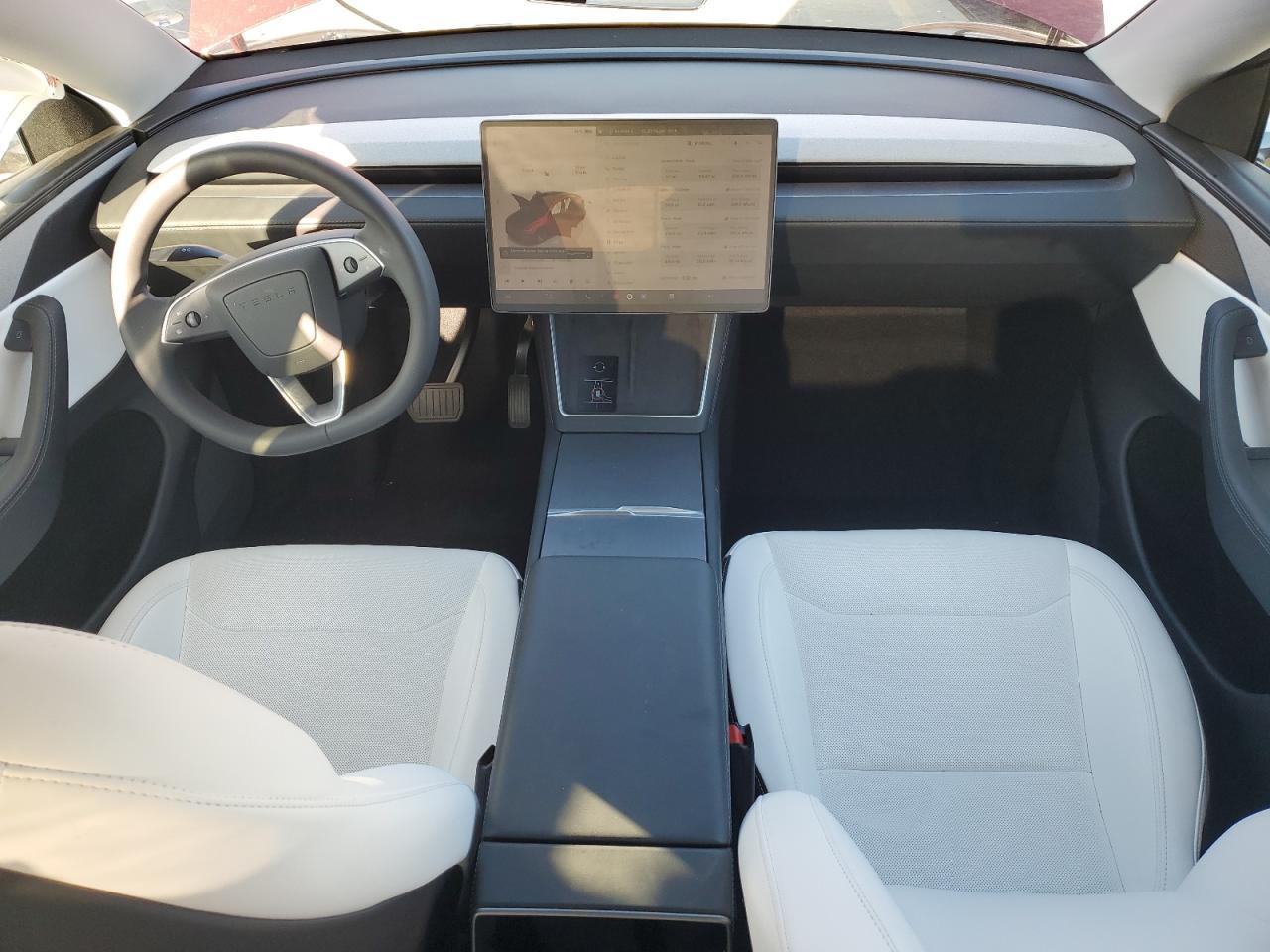 2026 TESLA MODEL Y