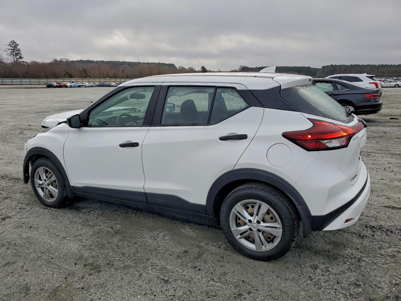 2023 NISSAN KICKS