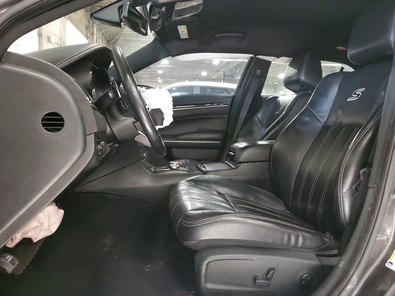 2019 CHRYSLER 300
