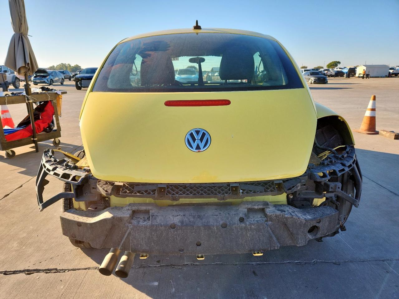 2014 VOLKSWAGEN Beetle