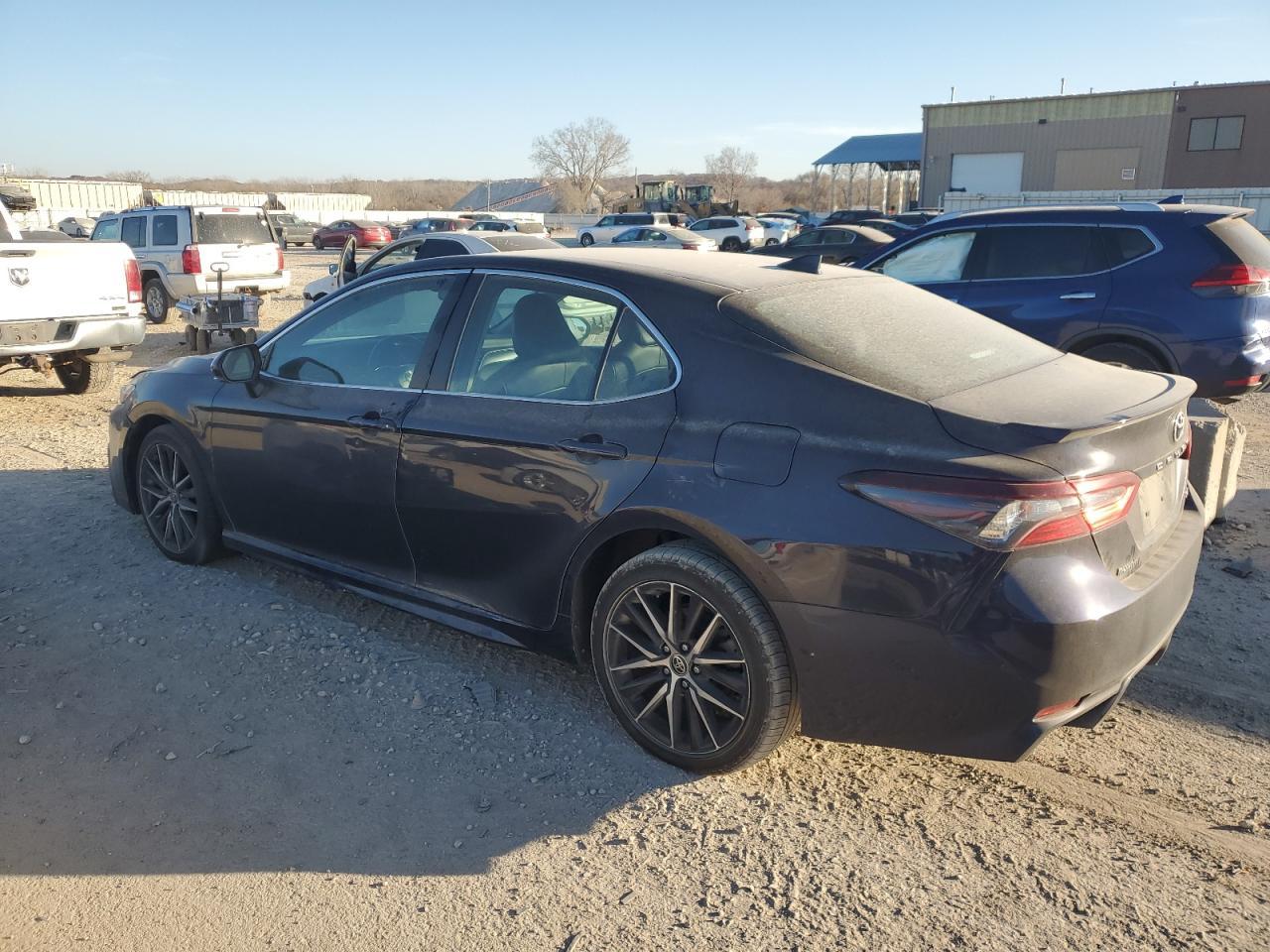 2022 TOYOTA CAMRY