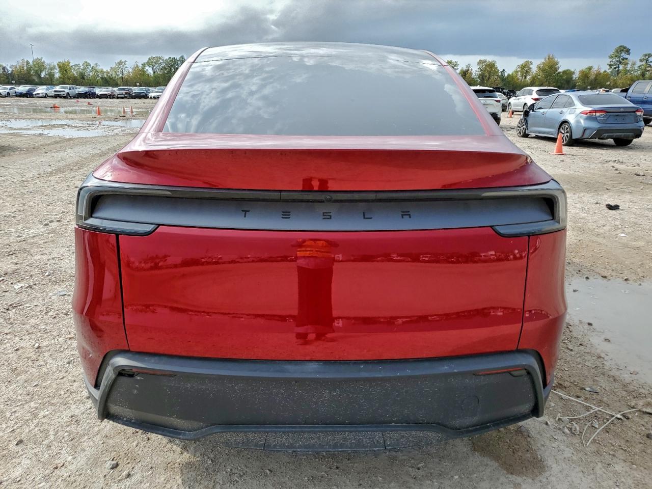 2026 TESLA MODEL Y