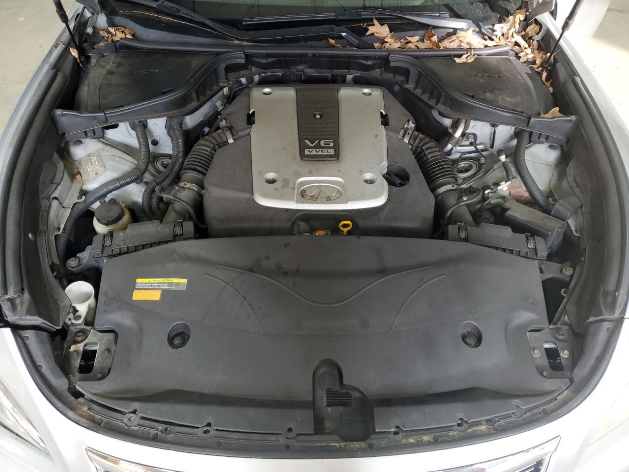 2011 INFINITI M37