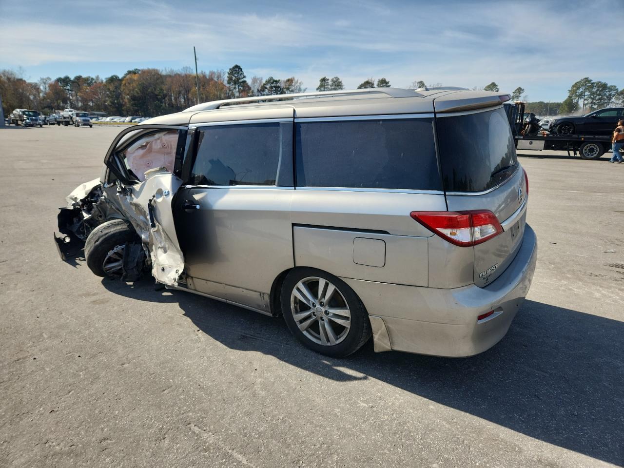 2012 NISSAN Quest